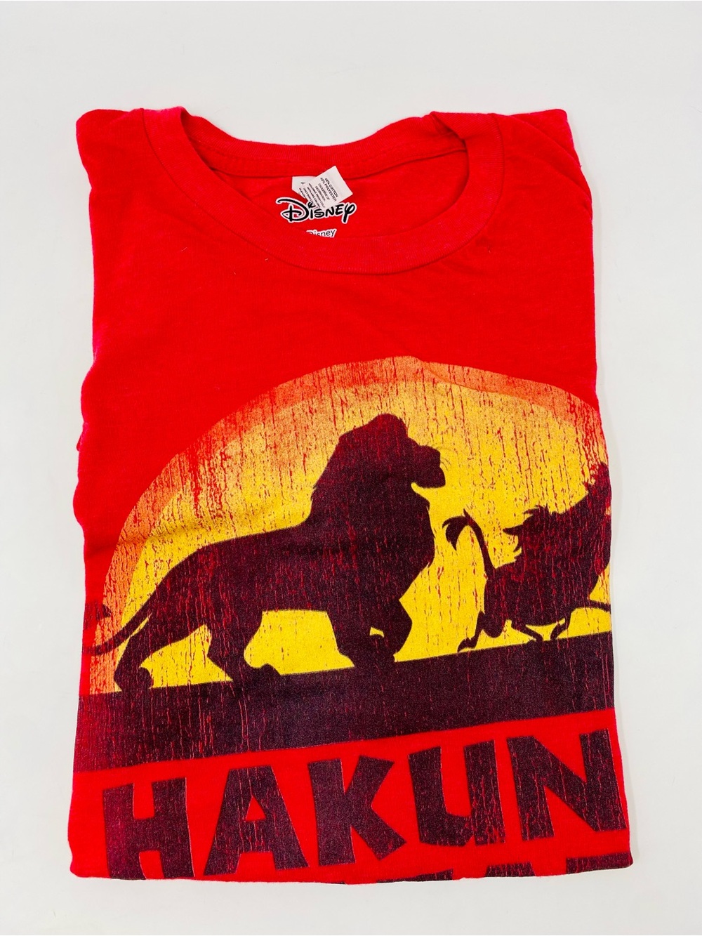 Disney The Lion King Hakuna Matata Red T-Shirt – Men's Large